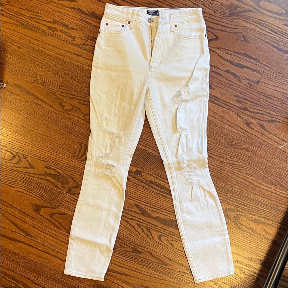 Abercrombie & Fitch ripped white jeans